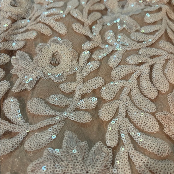 Belle Badgley Mischka Sleeveless Dress - Picture 7 of 8